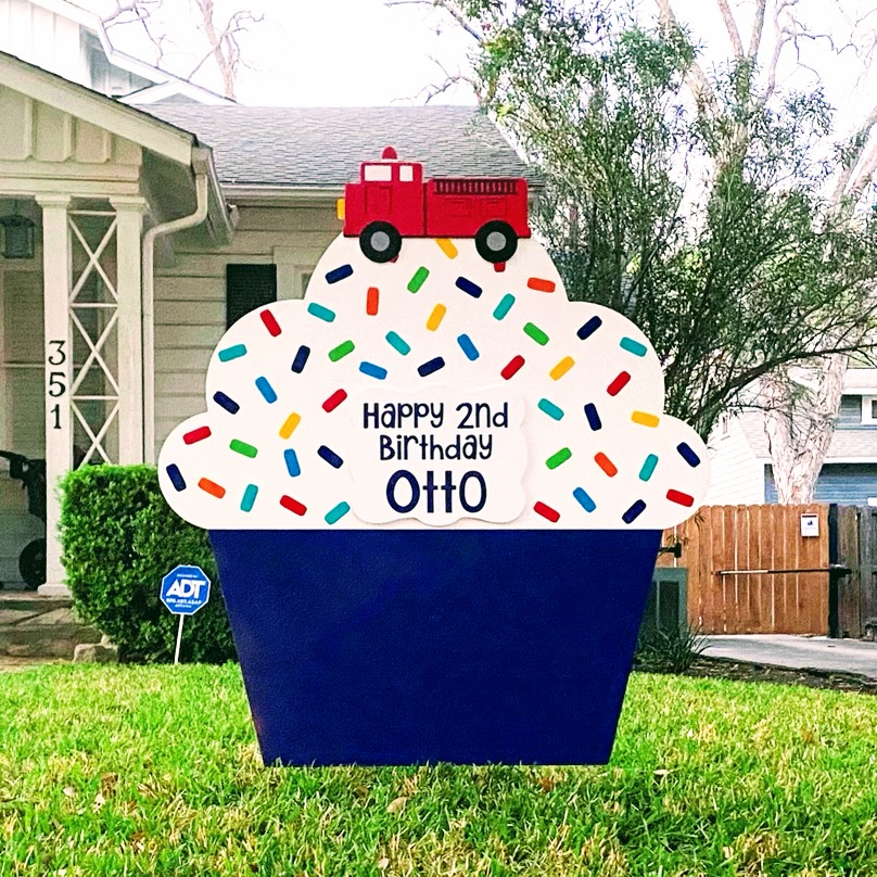 Lawn Signs-Baton Rouge LA Birthday Cupcake